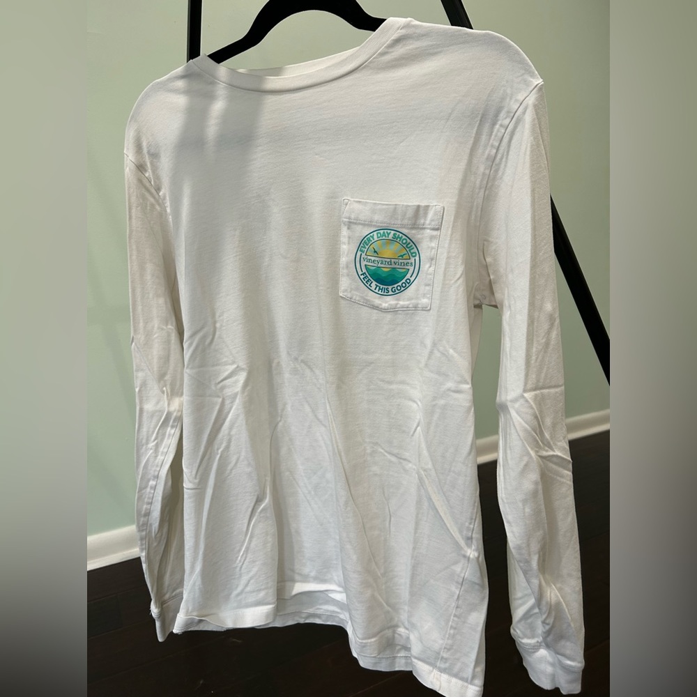 Vineyard vines long sleeve / size small